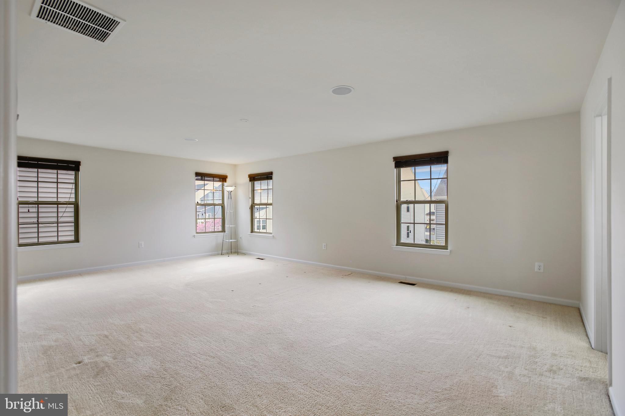 41597 Hoffman Drive Aldie, VA 20105 - Photo 21 of 42 an empty room with windows