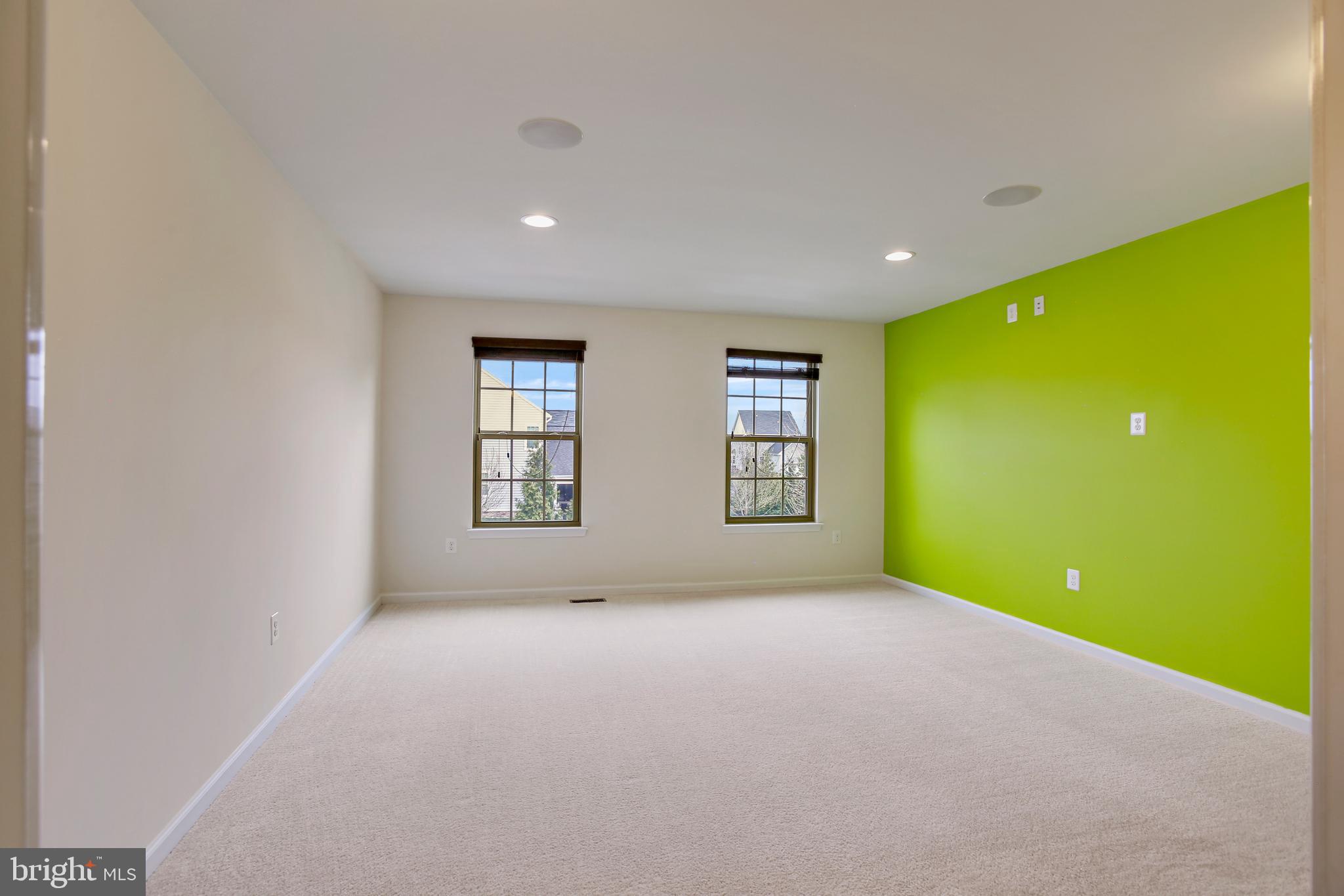 41597 Hoffman Drive Aldie, VA 20105 - Photo 22 of 42 a view of an empty room with window