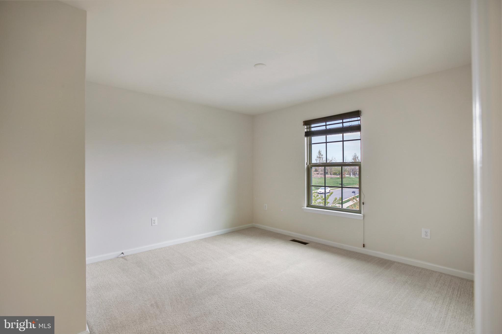 41597 Hoffman Drive Aldie, VA 20105 - Photo 28 of 42 an empty room with windows