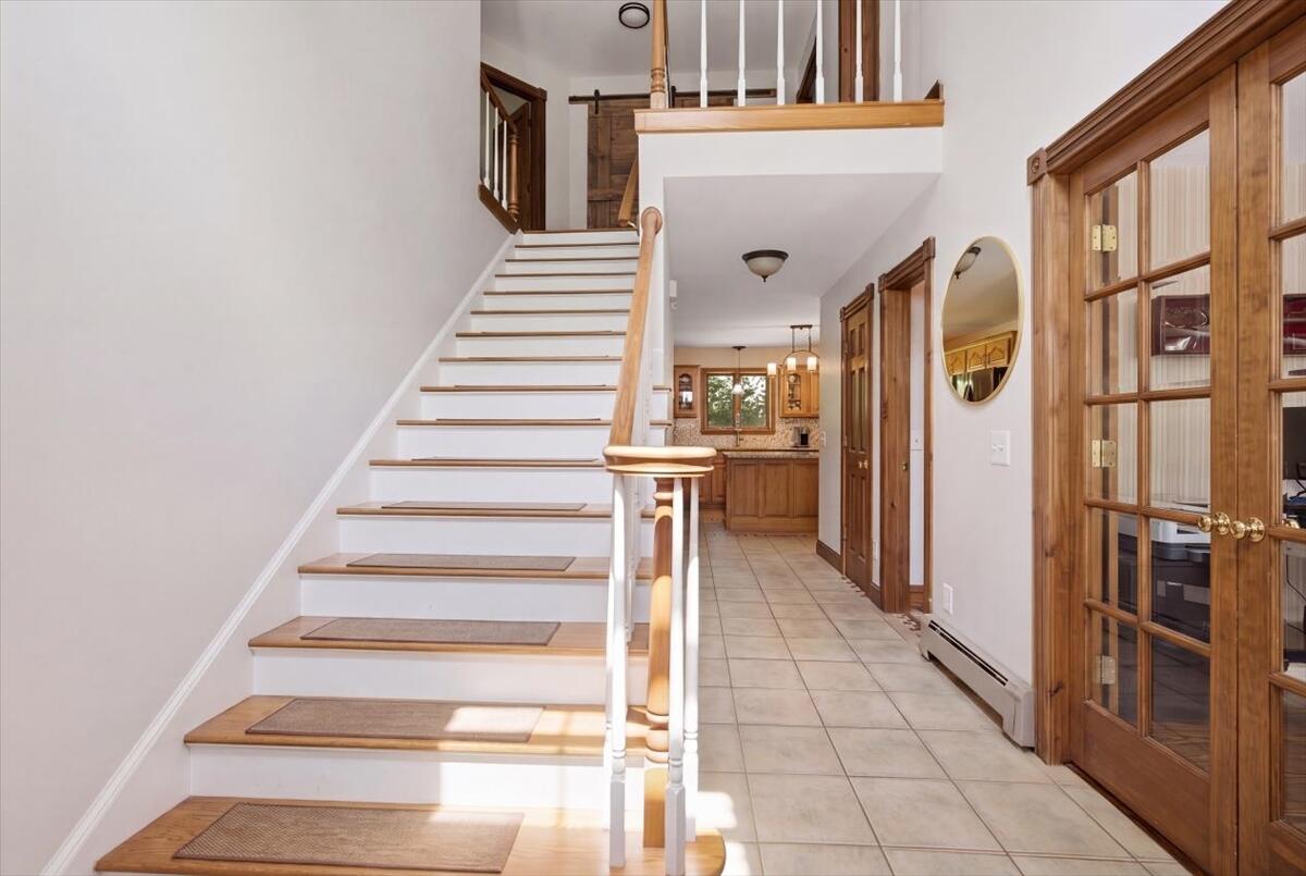 897 Main Street Wayne, ME 04284 - Photo 44 of 157 075-Hallway-01