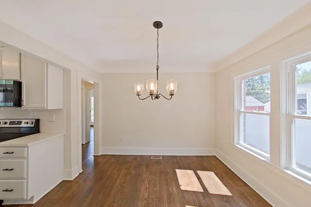 $359,900 | 1935 Church Place, Trenton, MI 48183