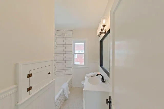 $359,900 | 1935 Church Place, Trenton, MI 48183