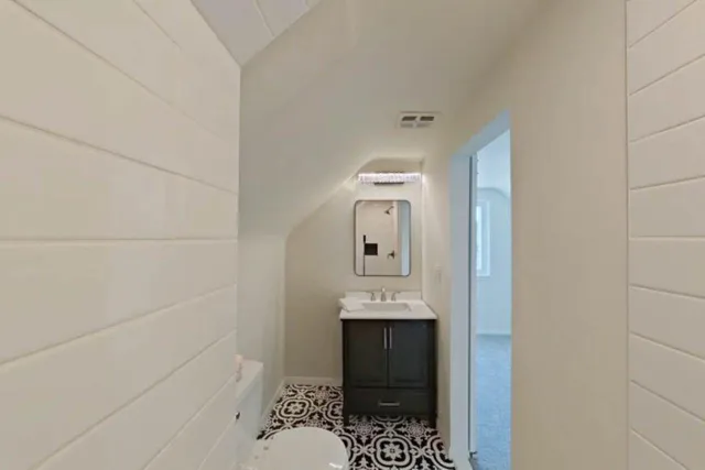 $359,900 | 1935 Church Place, Trenton, MI 48183