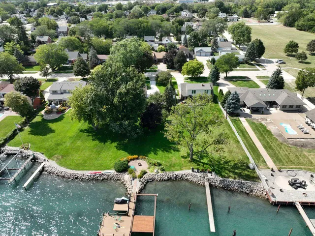 $359,900 | 1935 Church Place, Trenton, MI 48183