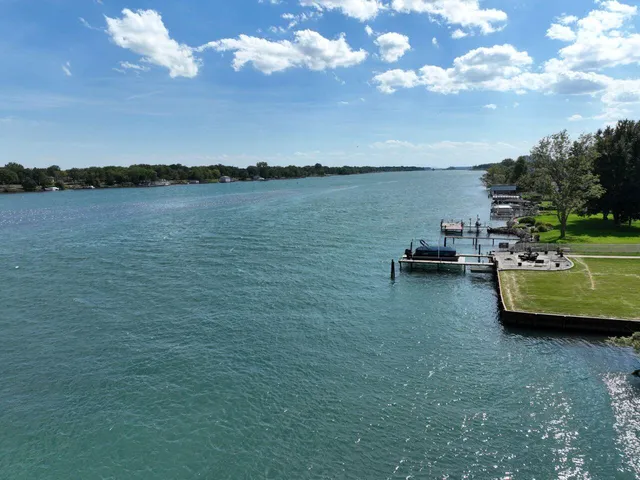 $359,900 | 1935 Church Place, Trenton, MI 48183