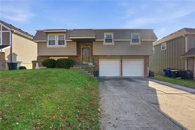 $250,000 | 5421 Crest Drive, Kansas City, KS 66106