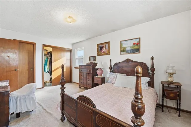 $250,000 | 5421 Crest Drive, Kansas City, KS 66106