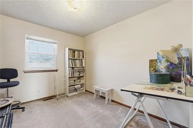 $250,000 | 5421 Crest Drive, Kansas City, KS 66106