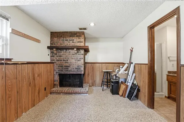 $250,000 | 5421 Crest Drive, Kansas City, KS 66106