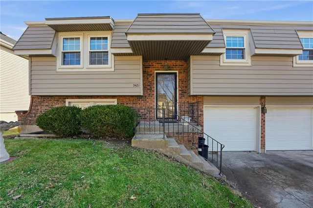 $250,000 | 5421 Crest Drive, Kansas City, KS 66106