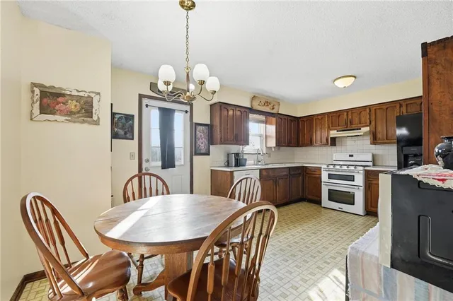 $250,000 | 5421 Crest Drive, Kansas City, KS 66106