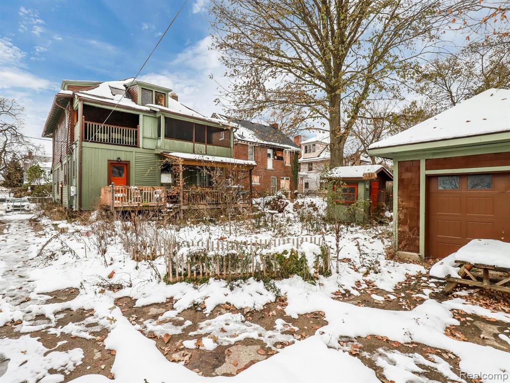 899 Webb Street Detroit, MI 48202 - Photo 7 of 40