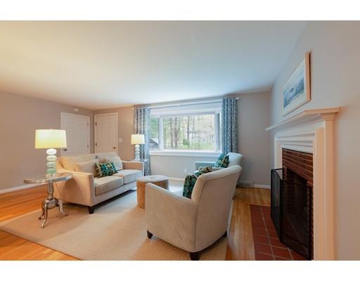 112 Hemlock Road Sudbury, MA 01776 - Photo 4 of 30 Gallery Image 4