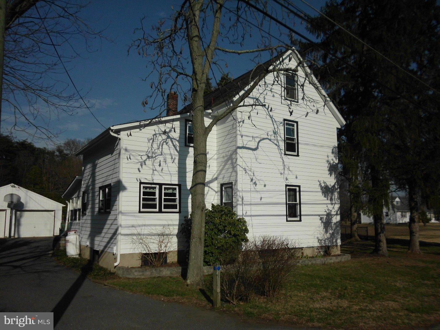 825 Deacon Road Hainesport, NJ 08036 - Photo 4 of 25 Gallery Image 4