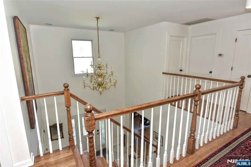 540 Burlington Street Paramus, NJ 07652 - Photo 16 of 34