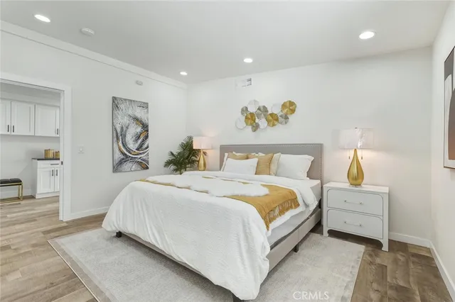 $1,443,000 | 2423 Rockdell Street, La Crescenta, CA 91214