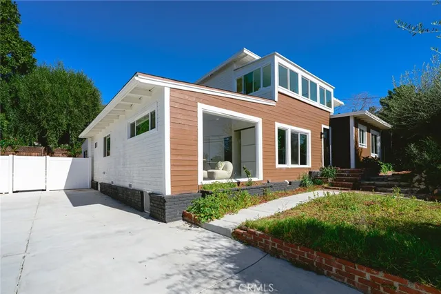 $1,443,000 | 2423 Rockdell Street, La Crescenta, CA 91214