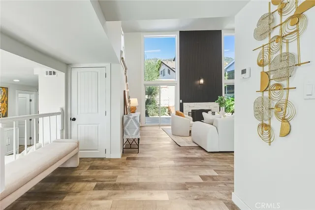 $1,443,000 | 2423 Rockdell Street, La Crescenta, CA 91214