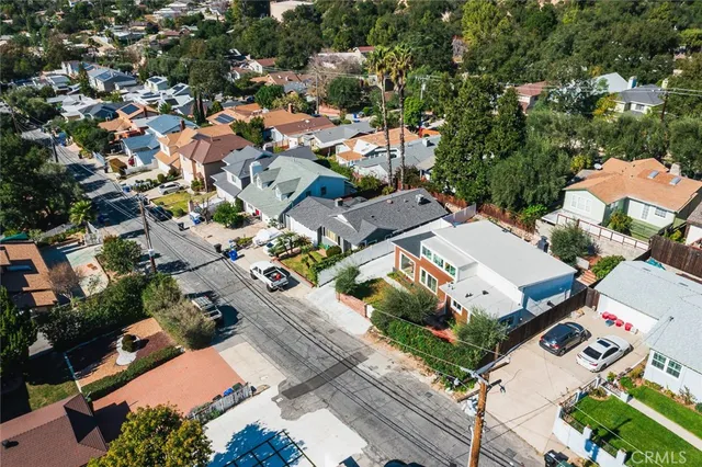 $1,443,000 | 2423 Rockdell Street, La Crescenta, CA 91214