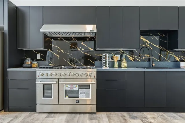 $1,443,000 | 2423 Rockdell Street, La Crescenta, CA 91214