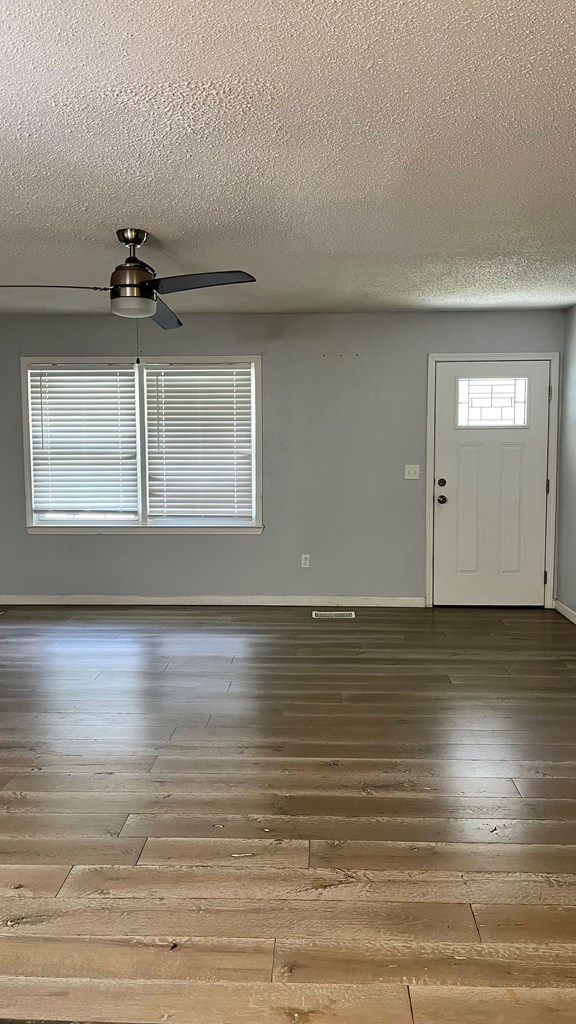 2515 South Riverbend Road Dalton, GA 30721 - Photo 3 of 19 Gallery Image 3