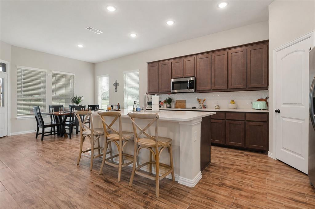 189 Chester Road Springtown, TX 76082 - Photo 11 of 28