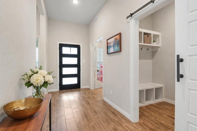 189 Chester Road Springtown, TX 76082 - Photo 3 of 28