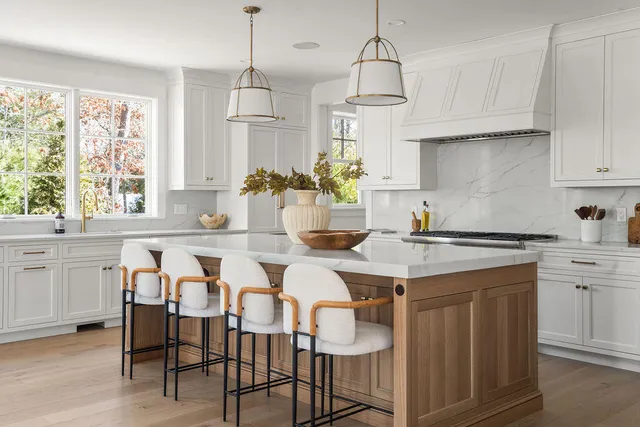 $1,795,000 | 21 Manor Drive, East Sandwich, MA 02537