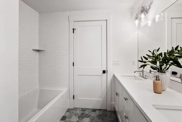 $1,795,000 | 21 Manor Drive, East Sandwich, MA 02537