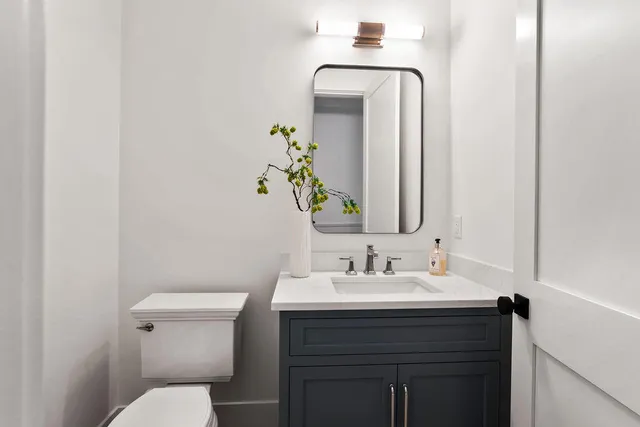 $1,795,000 | 21 Manor Drive, East Sandwich, MA 02537