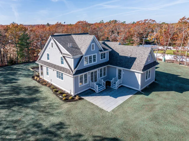 $1,795,000 | 21 Manor Drive, East Sandwich, MA 02537