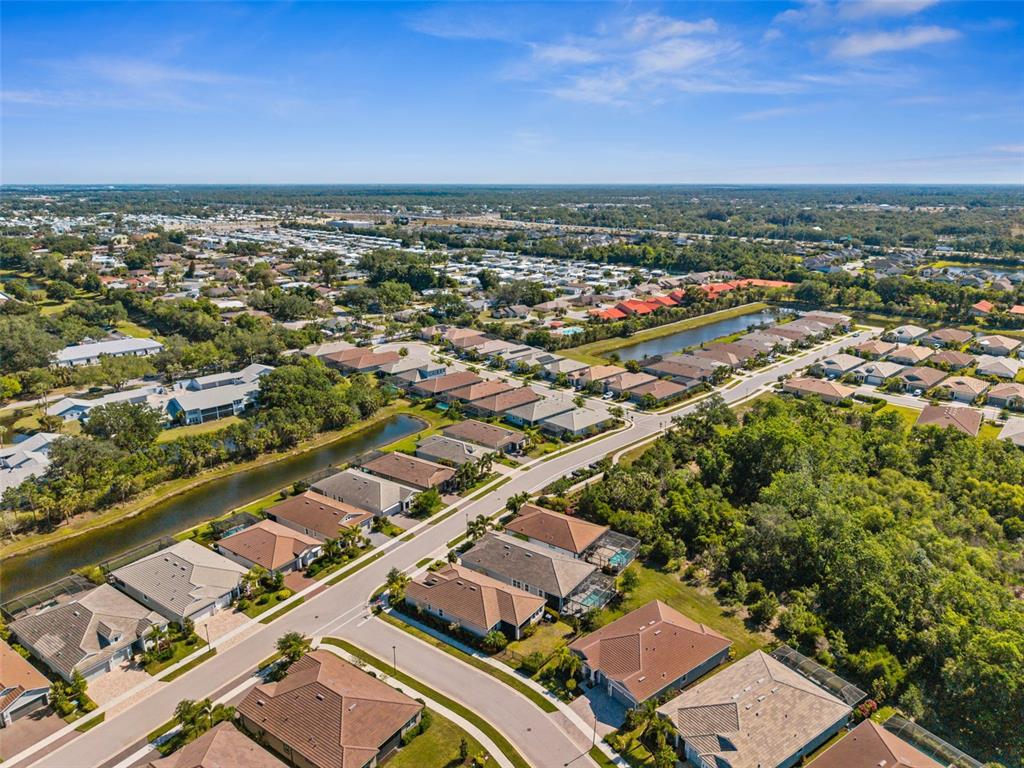 5632 Long Shore Loop Sarasota, FL 34238 - Photo 49 of 56 an aerial view of a city