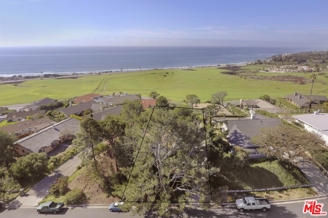 6225 Tapia Drive Malibu, CA 90265 - Photo 2 of 46