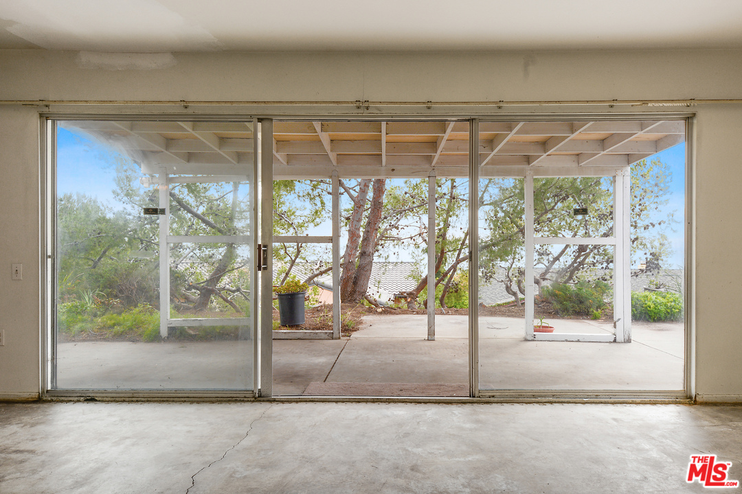 6225 Tapia Drive Malibu, CA 90265 - Photo 24 of 46