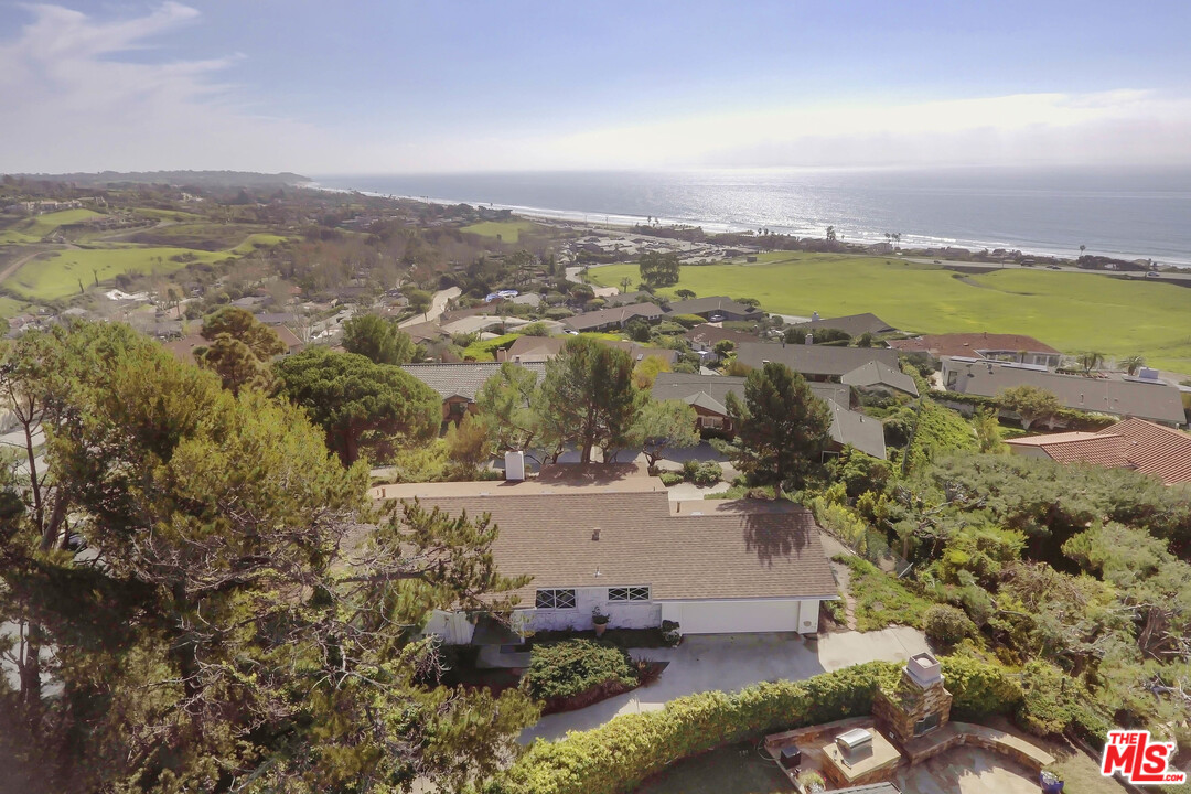 6225 Tapia Drive Malibu, CA 90265 - Photo 8 of 46