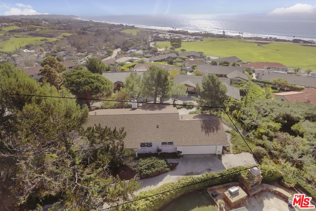 6225 Tapia Drive Malibu, CA 90265 - Photo 9 of 46