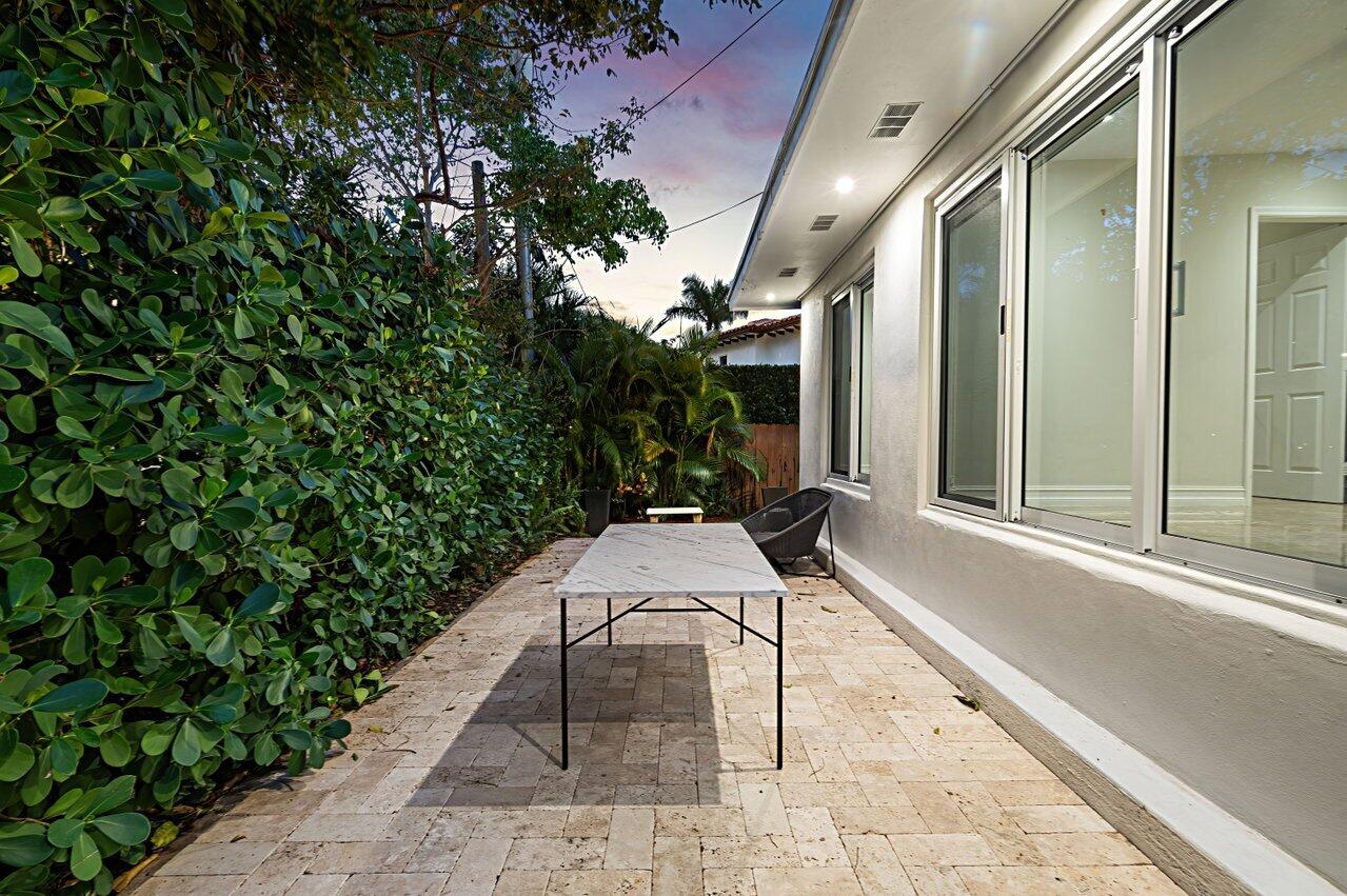 1455 Northeast 4th Court Boca Raton, FL 33432 - Photo 22 of 28 051-1455Northeast4thCourt-BocaRaton-FL-3