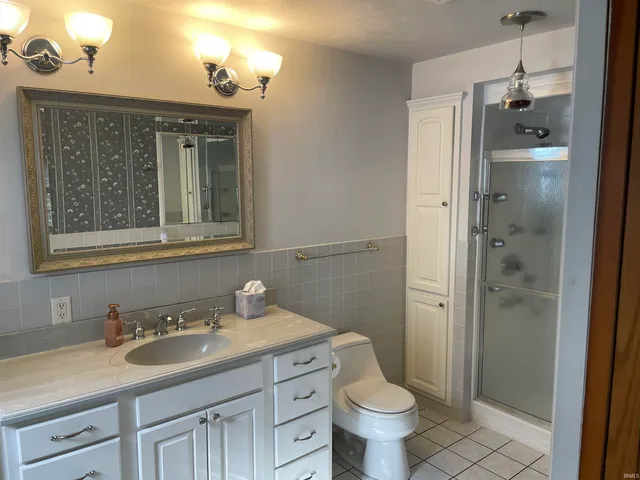 $575,000 | 14415 Lawrence Lake Drive, Plymouth, IN 46563