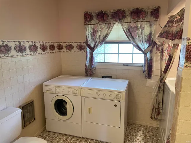 $575,000 | 14415 Lawrence Lake Drive, Plymouth, IN 46563