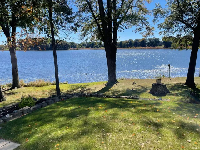 $575,000 | 14415 Lawrence Lake Drive, Plymouth, IN 46563