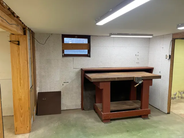 $575,000 | 14415 Lawrence Lake Drive, Plymouth, IN 46563