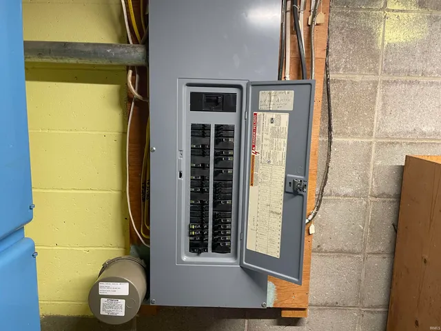 $575,000 | 14415 Lawrence Lake Drive, Plymouth, IN 46563