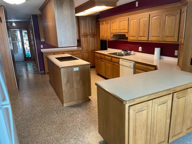 $575,000 | 14415 Lawrence Lake Drive, Plymouth, IN 46563