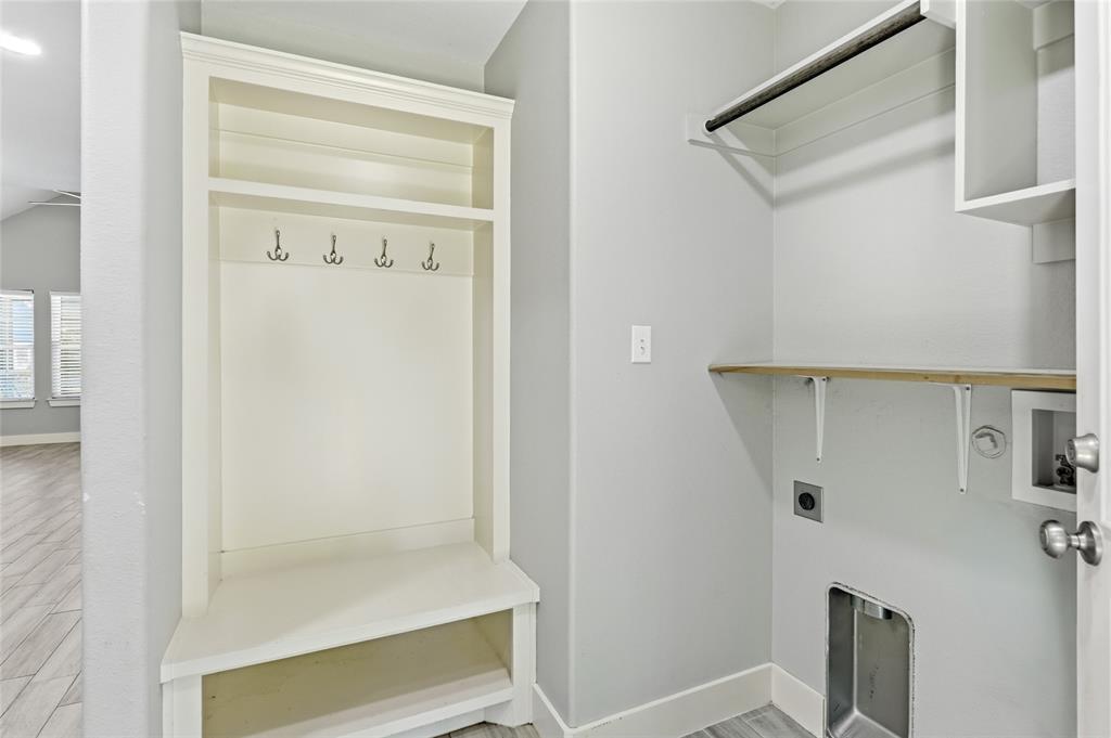 318 Munson Street Denison, TX 75021 - Photo 18 of 21 a bathroom with a shower