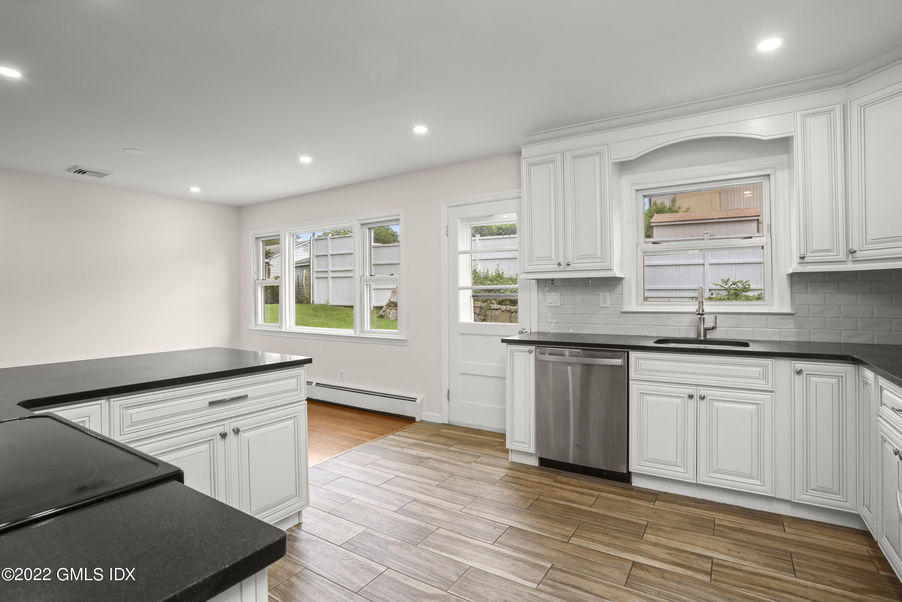 29 Thorn Hill Road Riverside, CT 06878 - Photo 11 of 37 kitchen