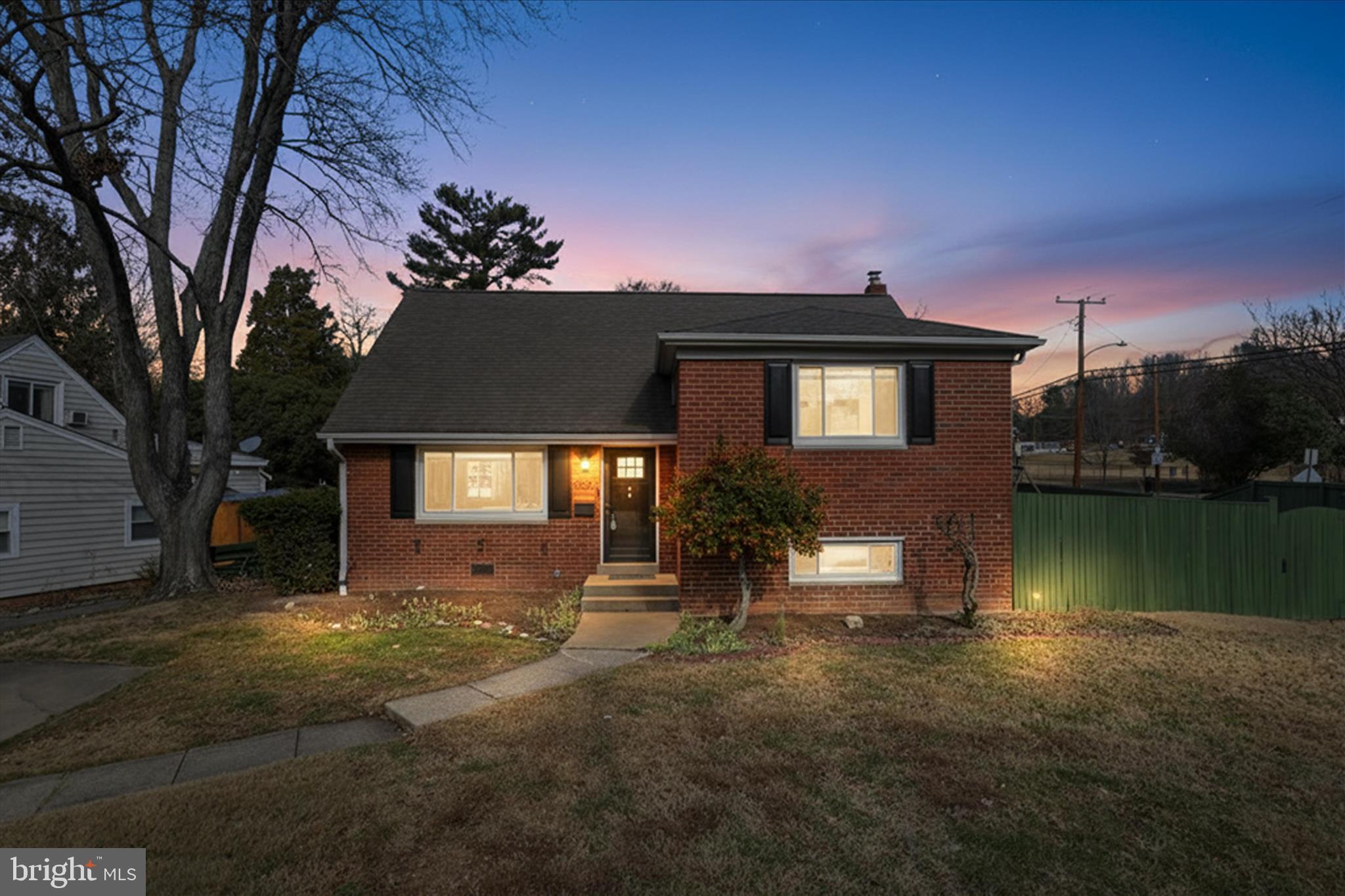 5201 Richenbacher Avenue Alexandria, VA 22304 - Photo 2 of 40