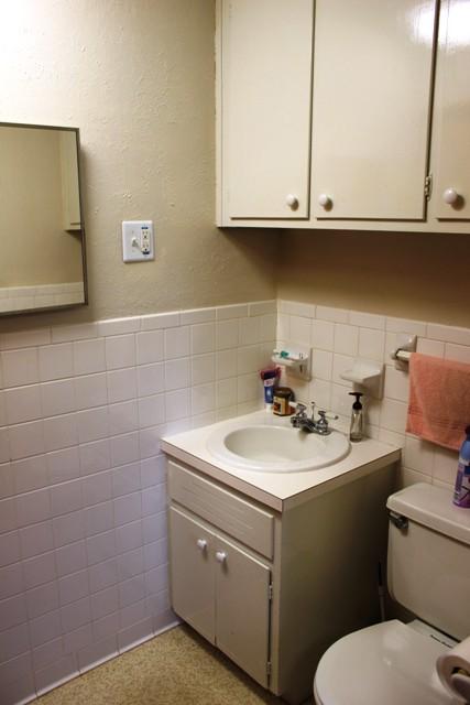 1303 Angle Plantation Road Rocky Mount, VA 24151 - Photo 13 of 22 Master Half Bath