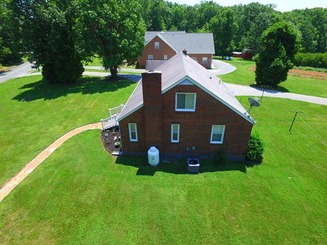 1303 Angle Plantation Road Rocky Mount, VA 24151 - Photo 5 of 22 IMG_0835