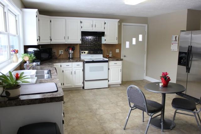 1303 Angle Plantation Road Rocky Mount, VA 24151 - Photo 8 of 22 Kitchen - Spacious!