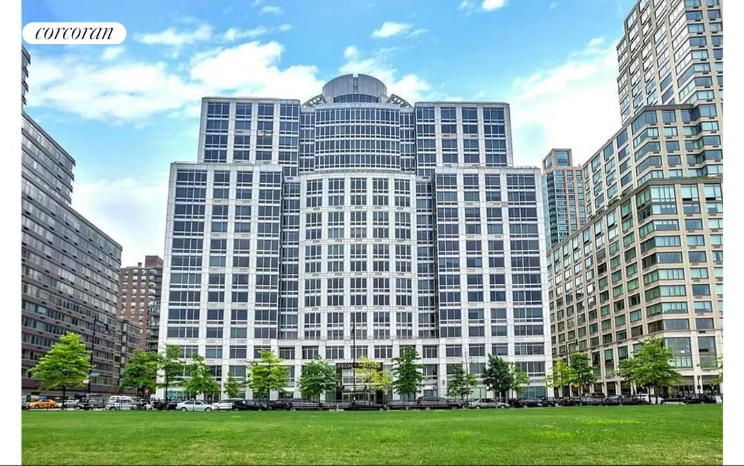 120 Riverside Boulevard, Unit PH1J Manhattan, NY 10069 - Photo 11 of 12 a view of a building with a yard